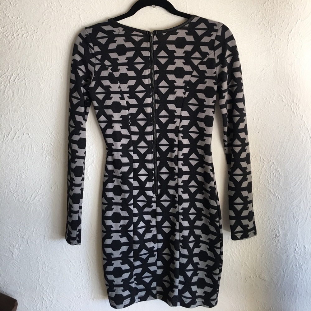 DEREK HEART DRESS - Picture 4 of 5
