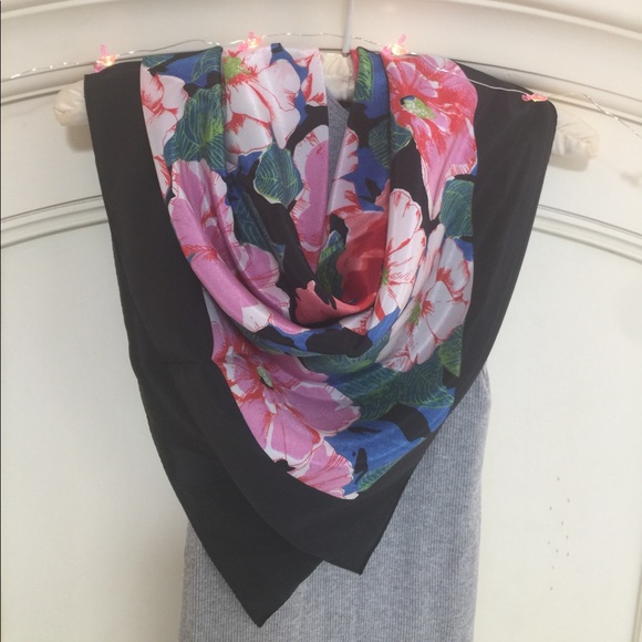 Accessories - Black framed floral print scarf