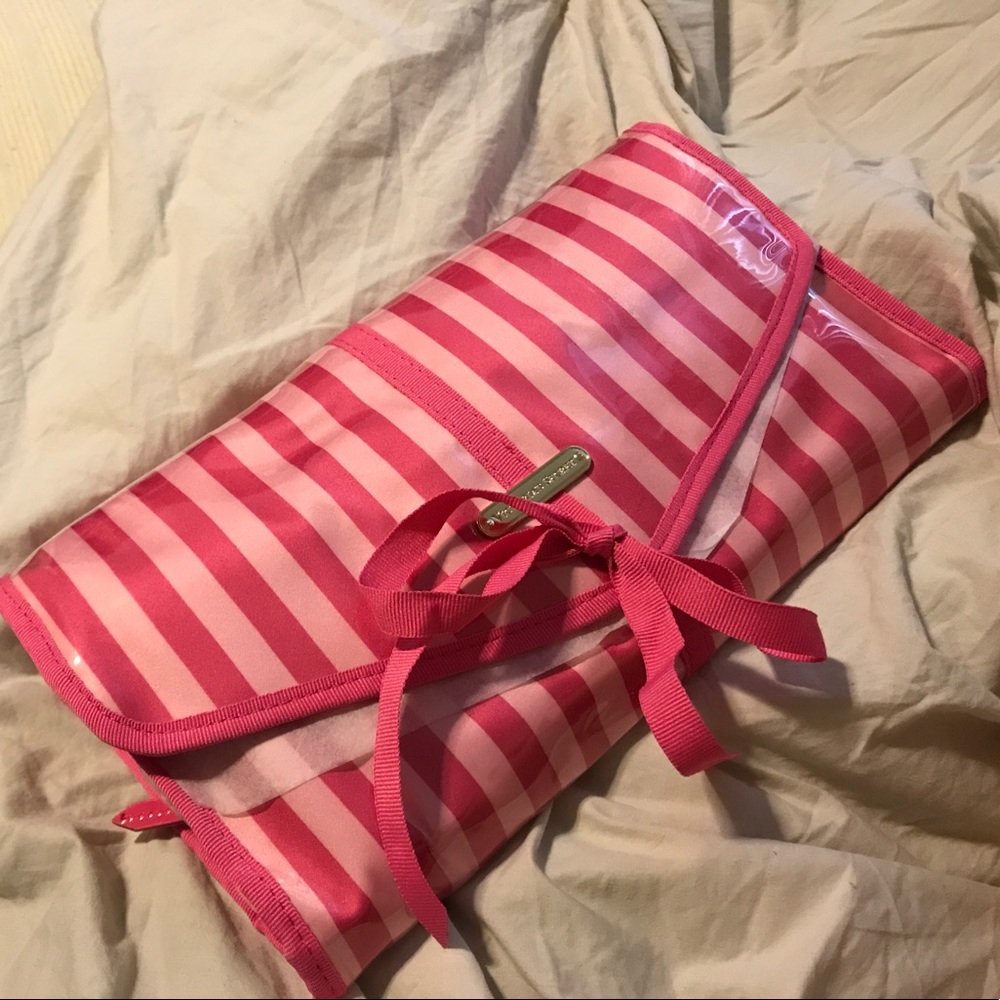NWOT Victoria Secret travel case / shower caddy