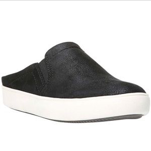 Naturalizer Manor Mule in Black Leather