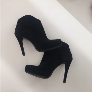 Vince Camuto Booties- 6