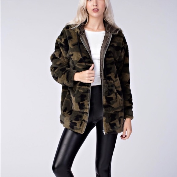 LAST 1 ll Camo Fuzzy Jacket - Picture 4 of 8