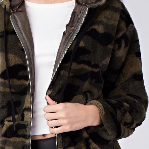 LAST 1 ll Camo Fuzzy Jacket - Picture 5 of 8