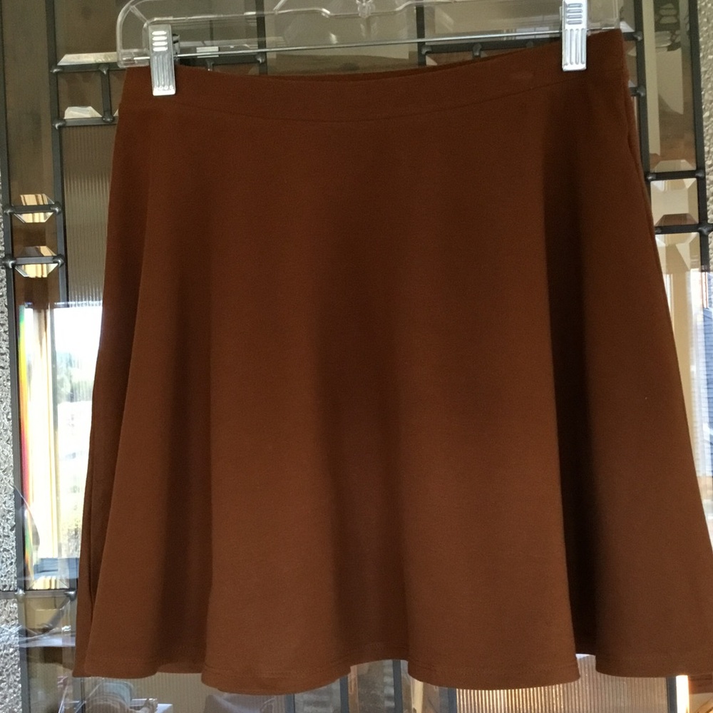 NWOT F21  SKIRT ~ PERFECT TO WEAR WITH BOOTS