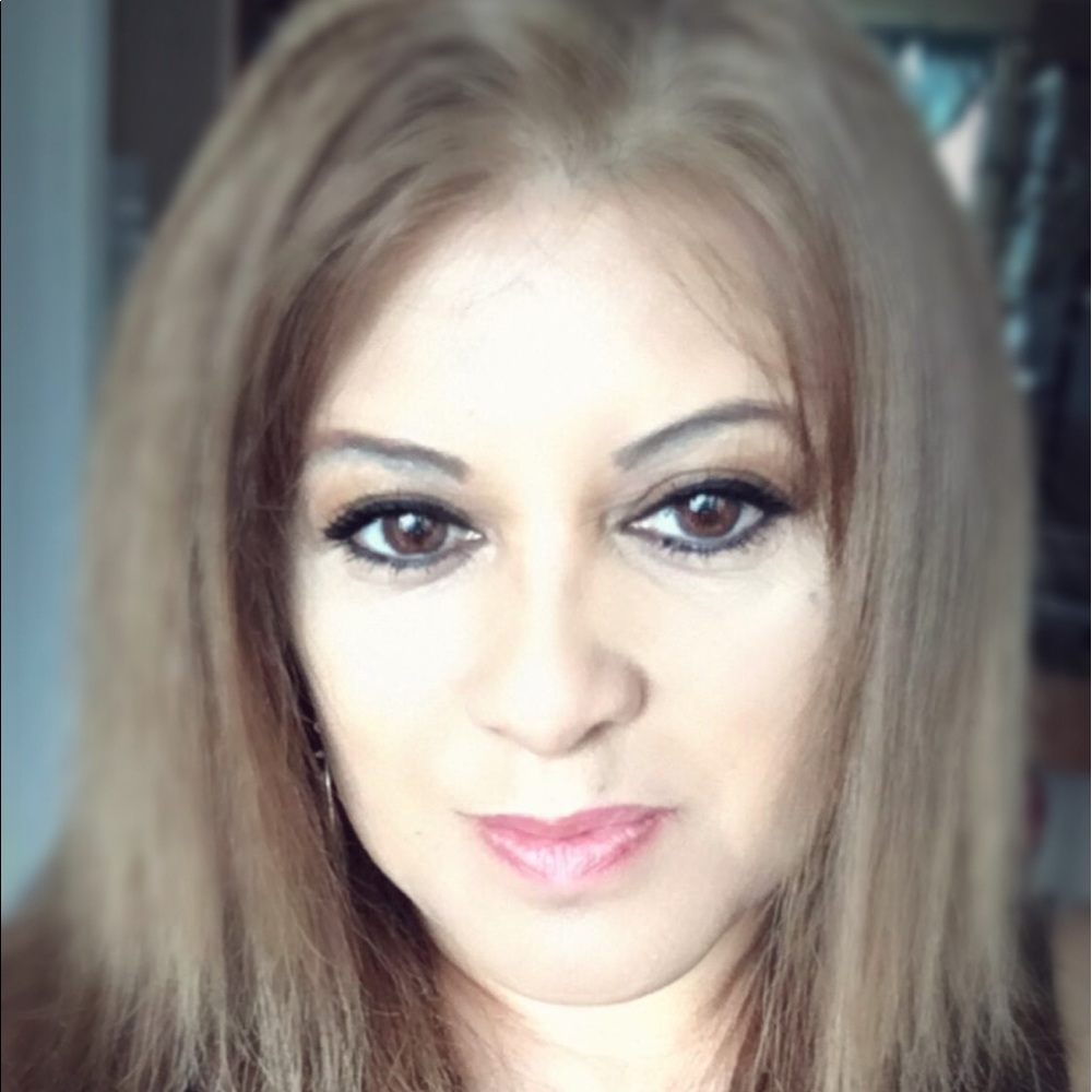 Meet your Posher, Nina