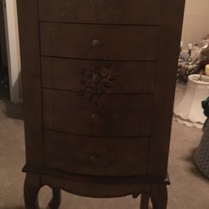Jewelry armoire