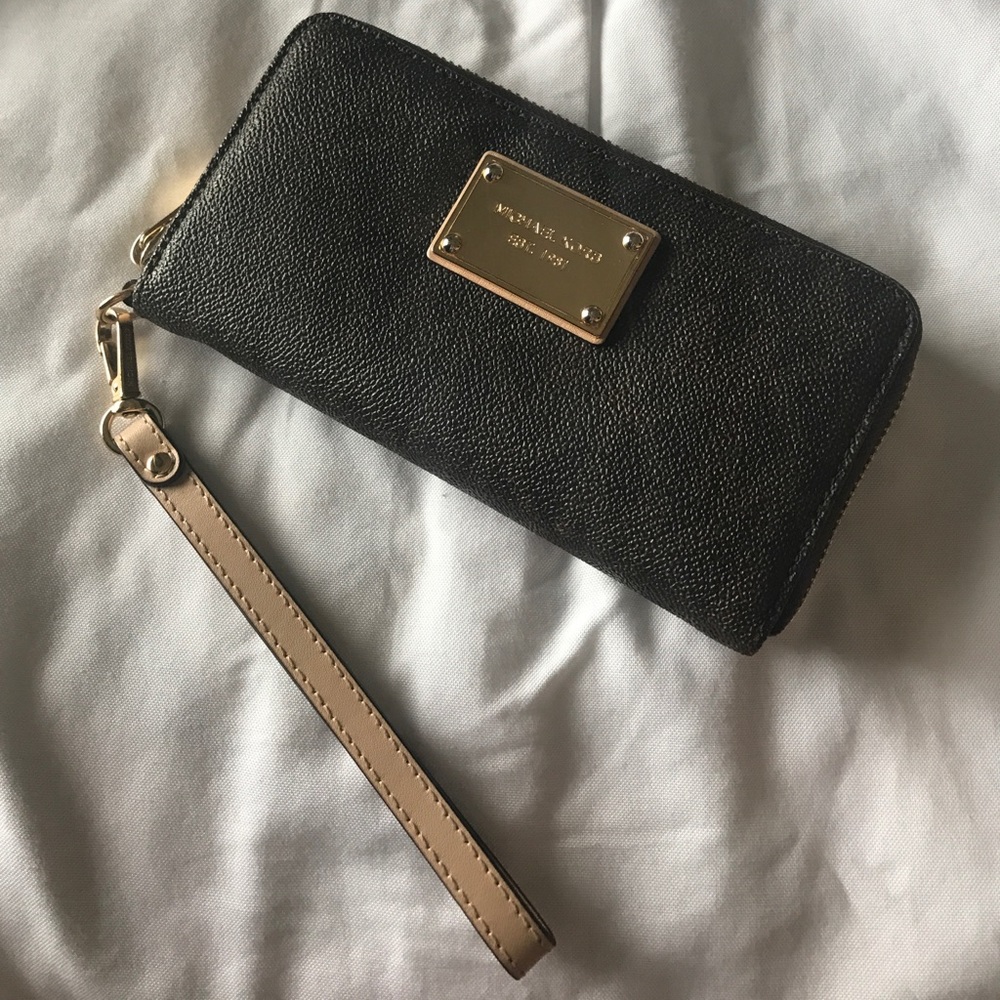 Michael Kors wallet