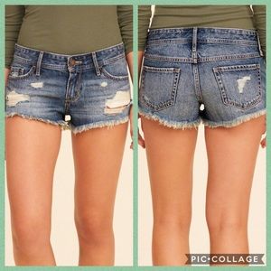 Hollister NWT Low Rise Short Short Waist 23 Sz 00