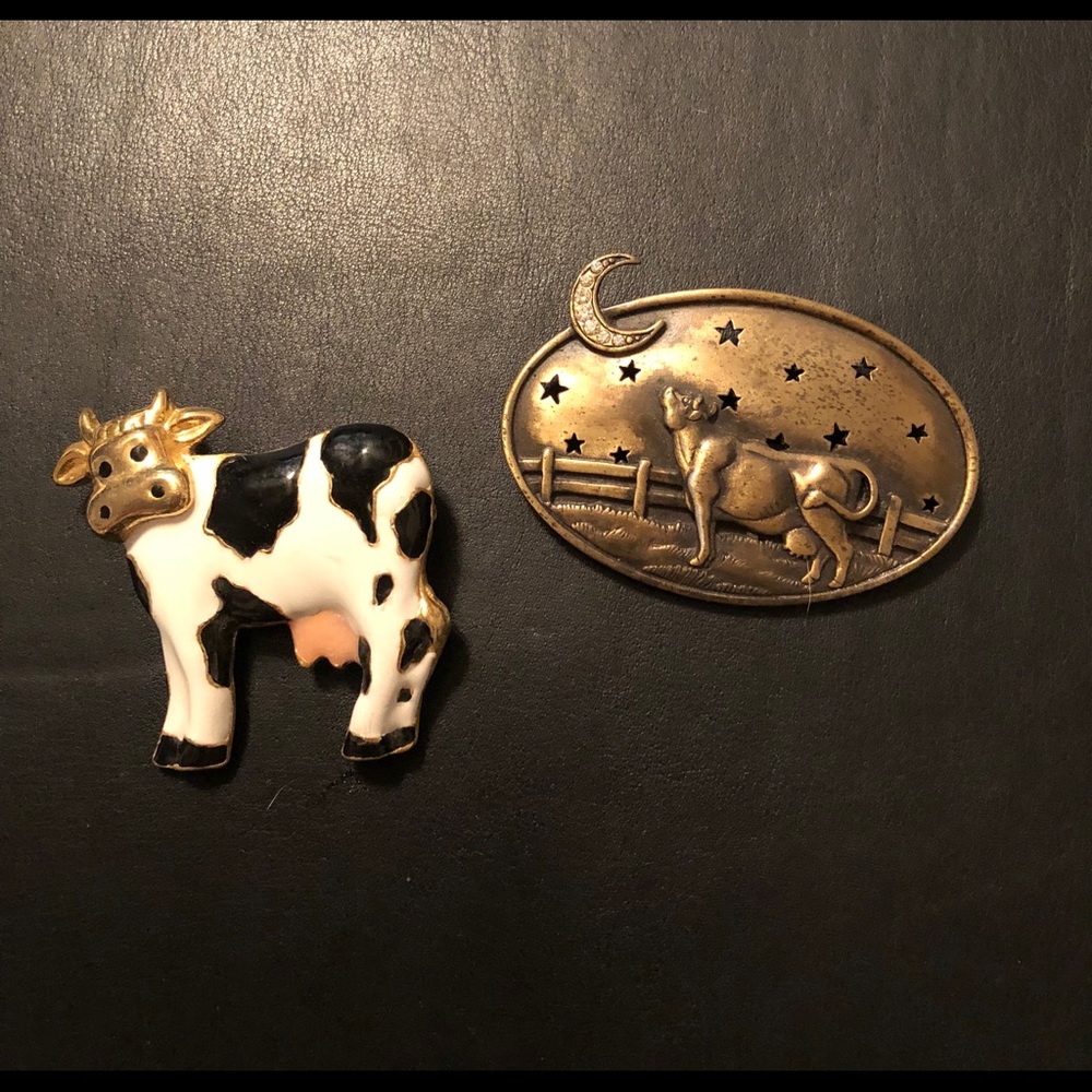 Vintage cow pins. Sale