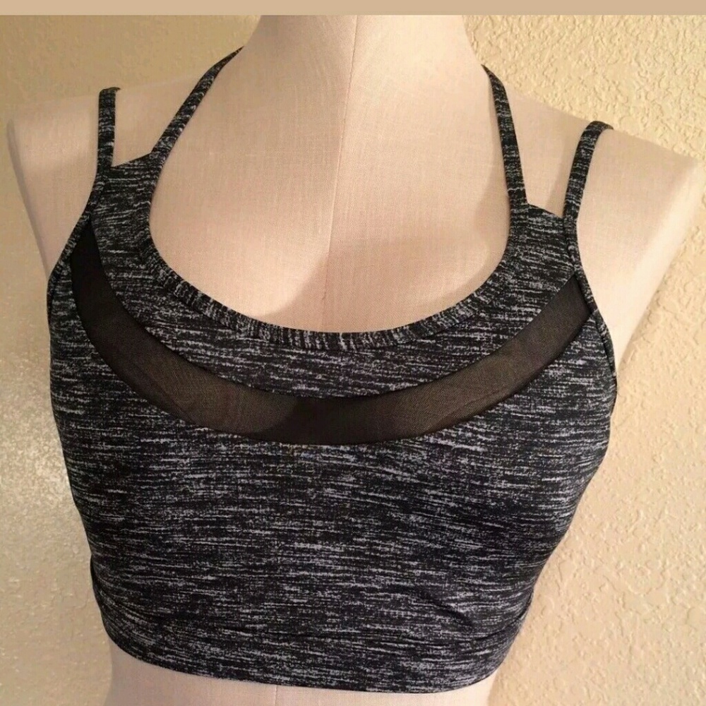 NWT VICTORIA'S SECRET SPORT BRA (SMALL)