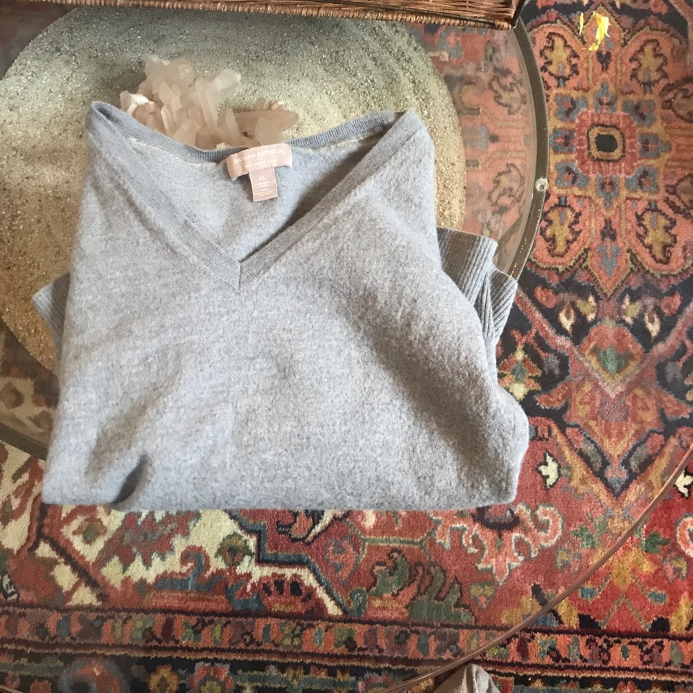100% Marino wool banana republic small