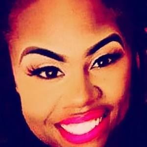 Meet your Posher, Tia