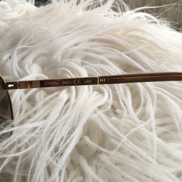 Louis Vuitton - Picture 4 of 4