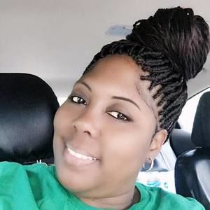 Meet your Posher, Stacy