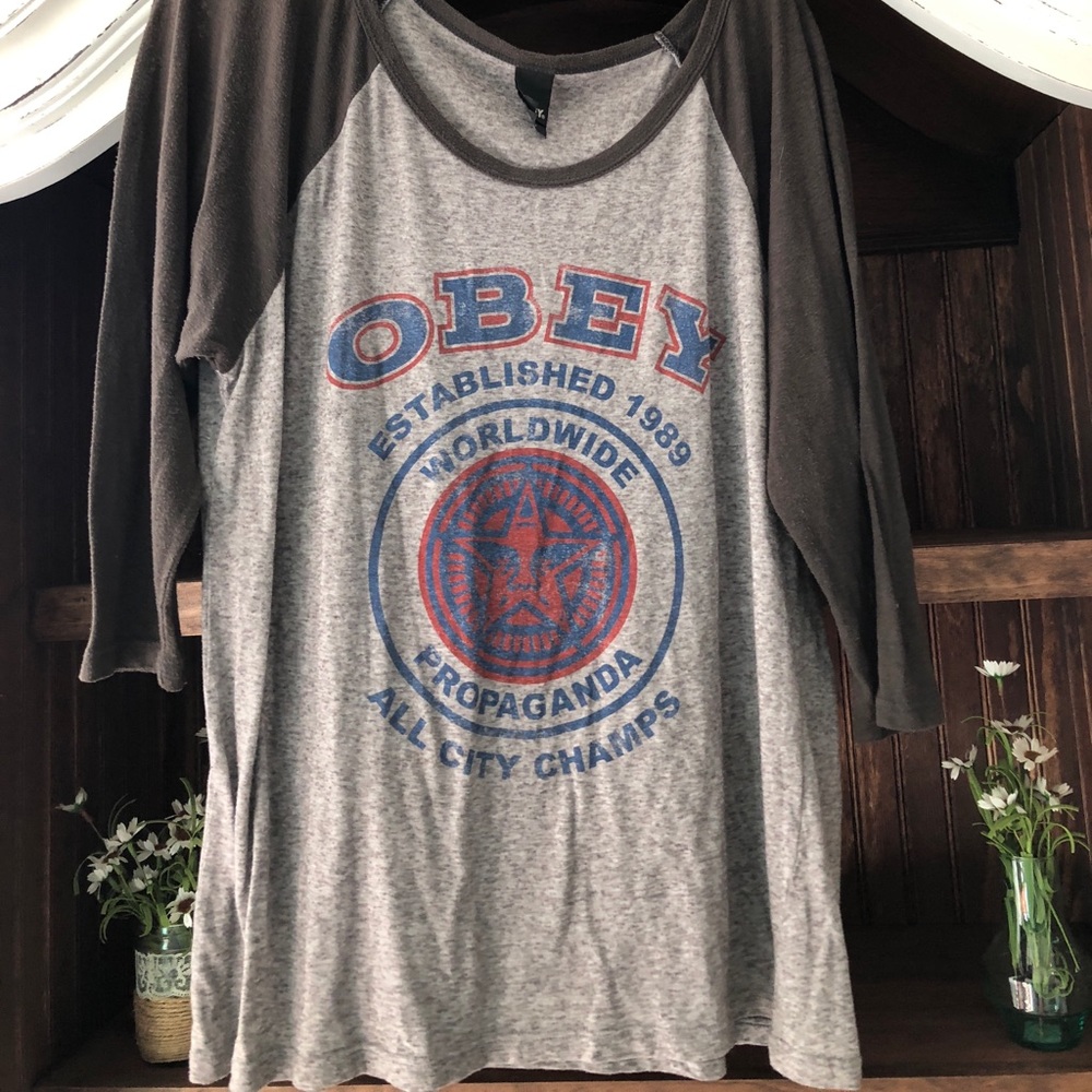 Obey quarter sleeve shirt