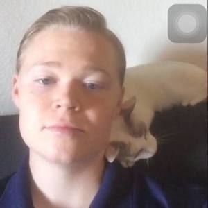 Meet your Posher, Clifton