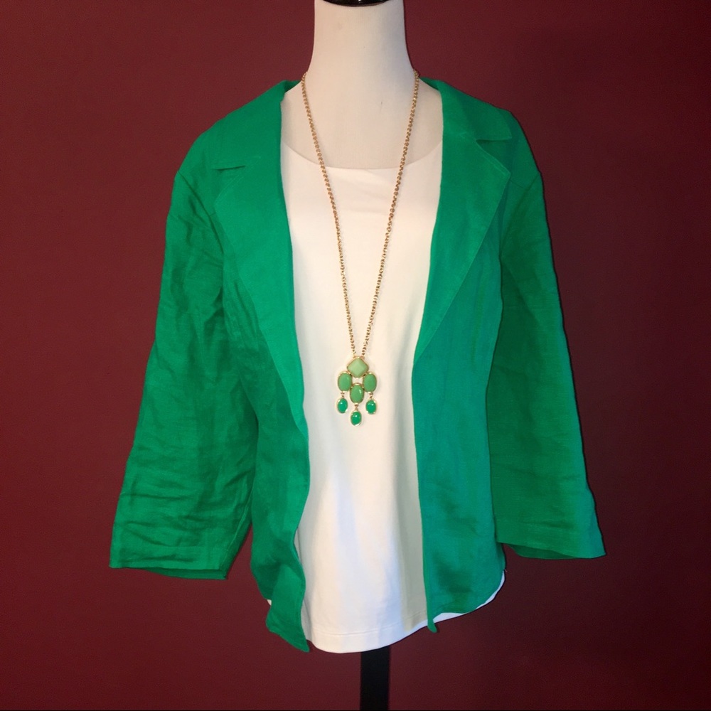NWT Chico’s Linen Blazer.