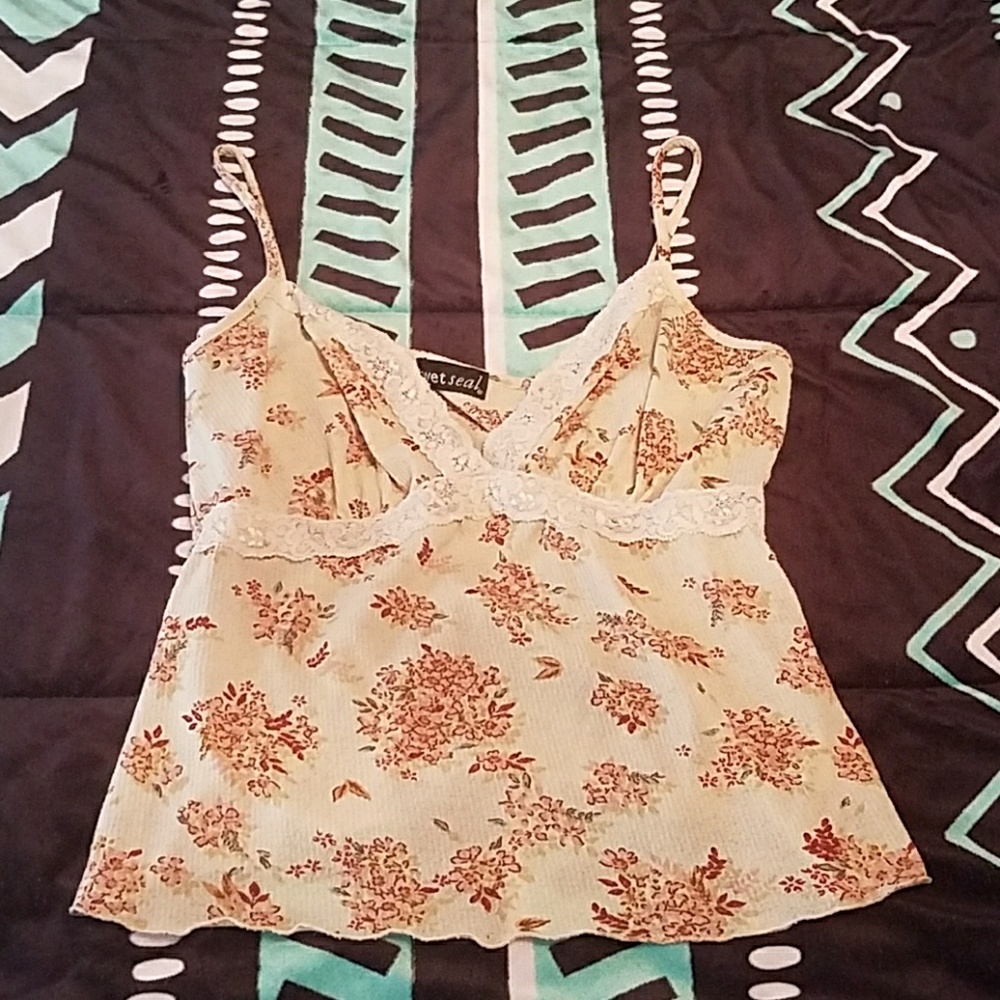 Floral tank