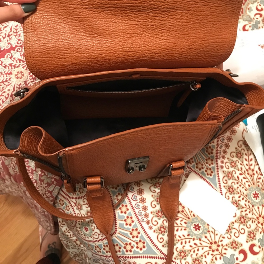 3.1 Phillip Lim pashli medium satchel 💖 - Picture 4 of 5
