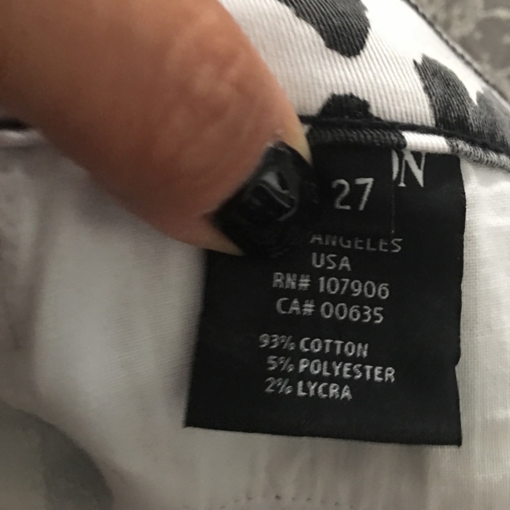 ‼️Size 27 Crop Harkin Hudson jeans‼️