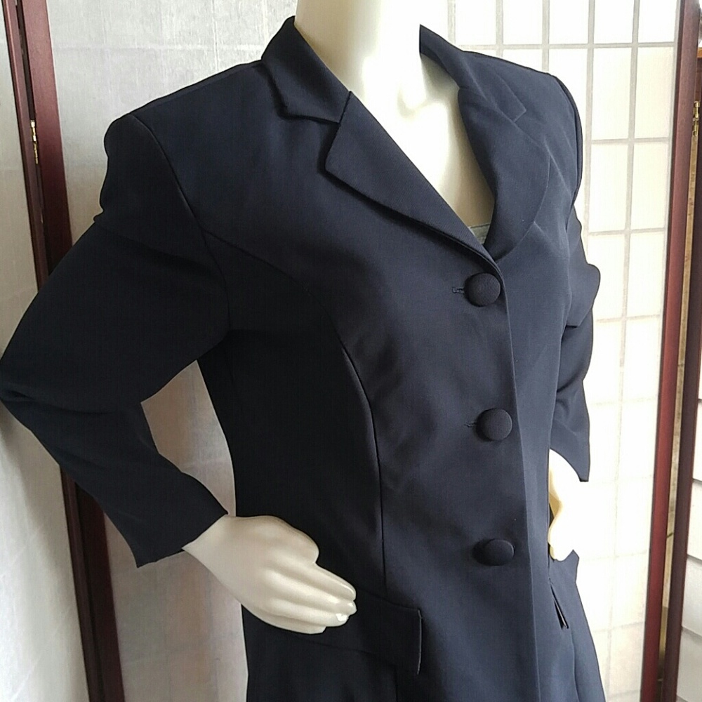 Blazer - Picture 2 of 7