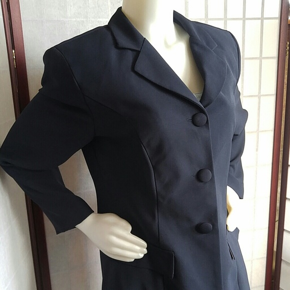 Blazer - Picture 2 of 7