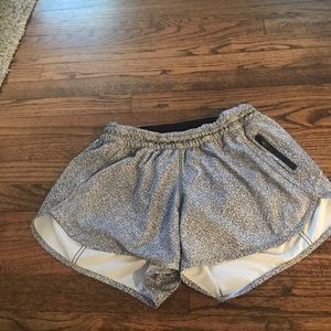 Lulu lemon tracker shorts