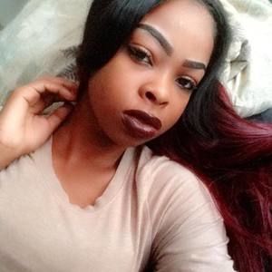 Meet your Posher, Noelle