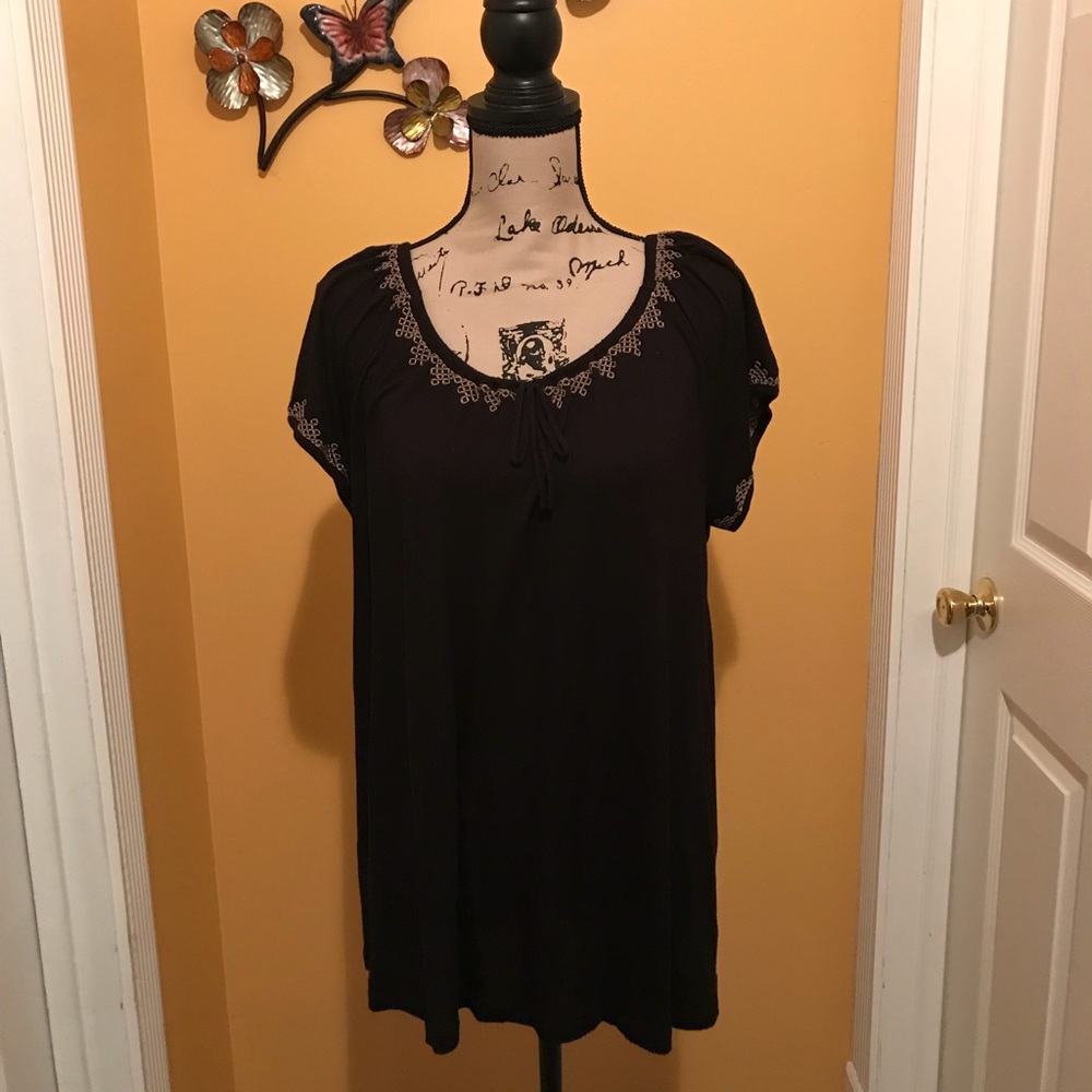 DKNYC Peasant style top