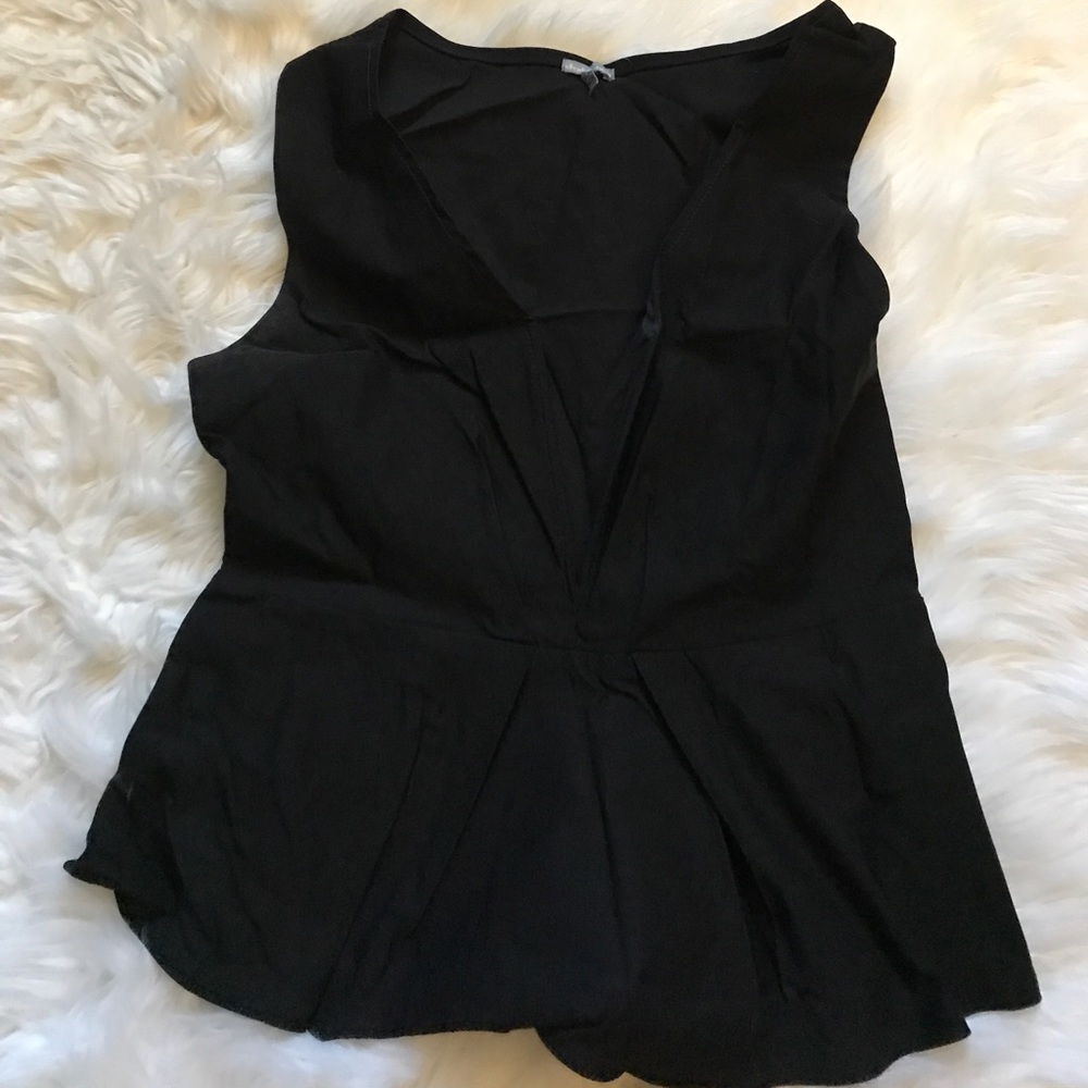 Very low cut tank