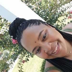 Meet your Posher, Tia