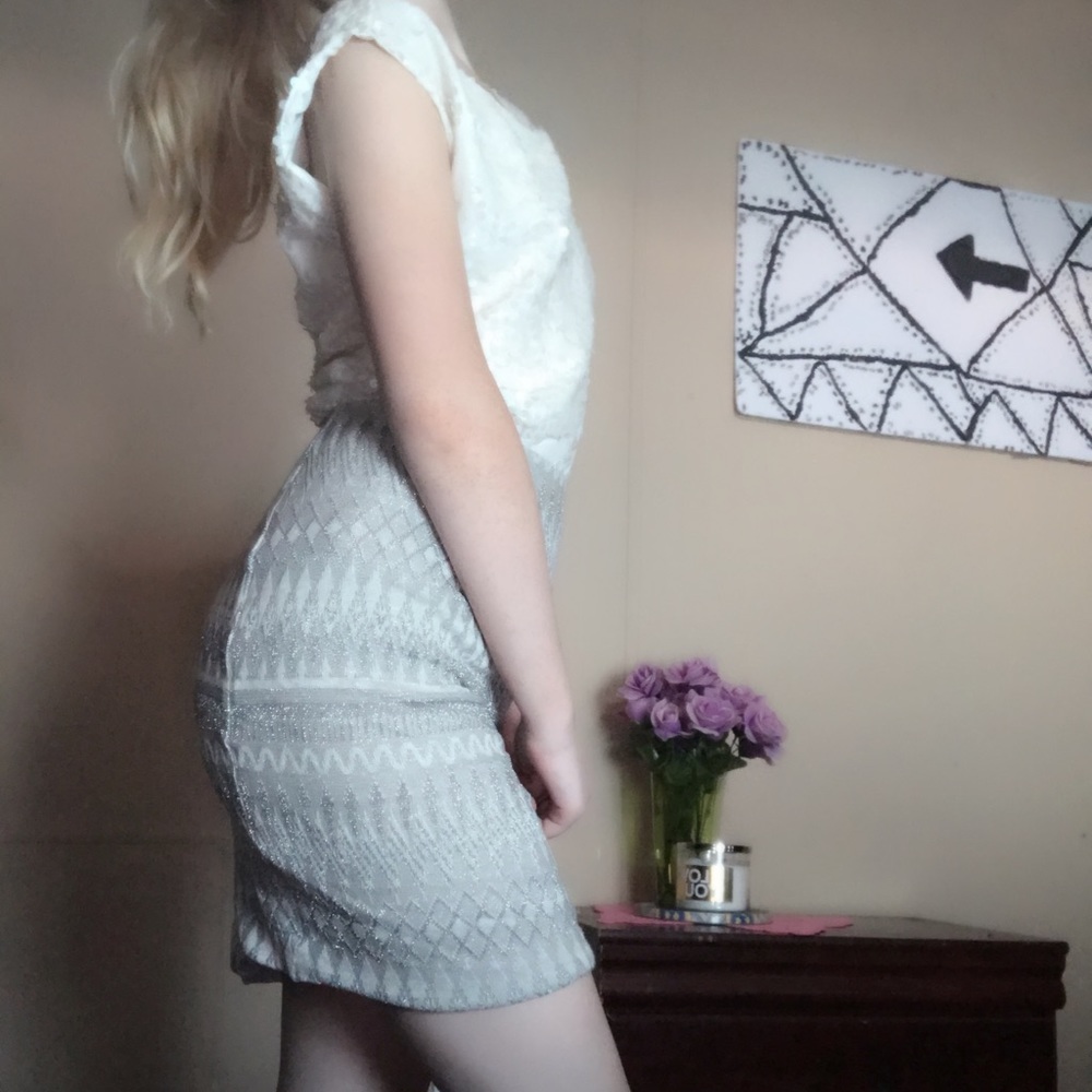 H&M dark and light grey Aztec pencil skirt
