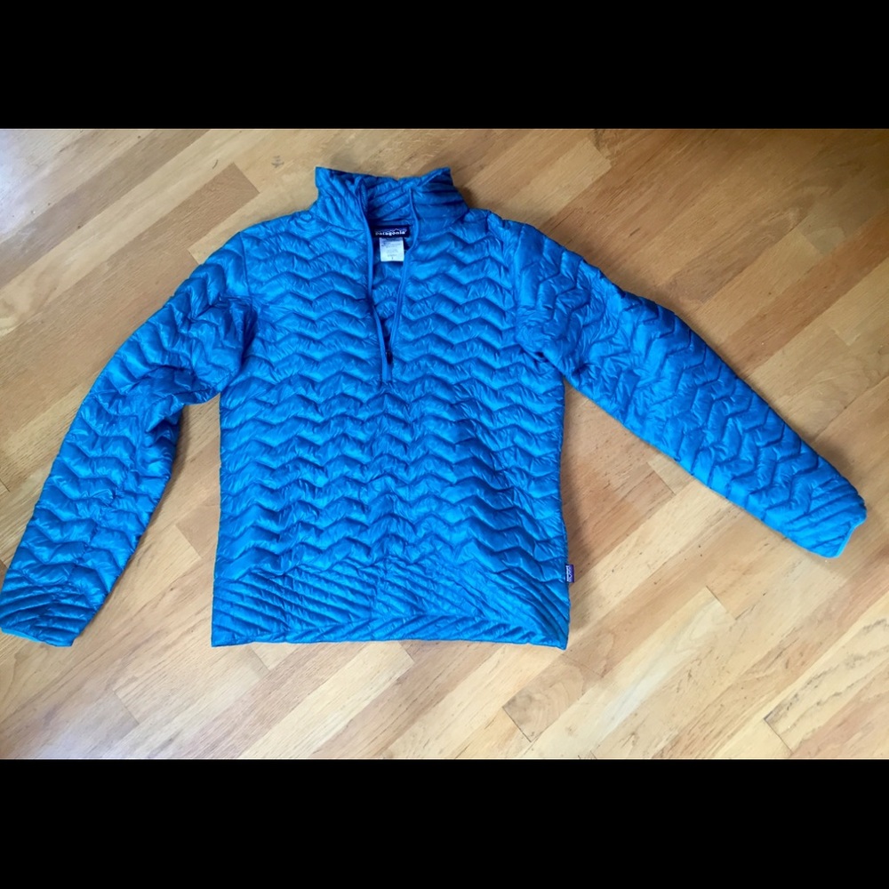 Patagonia women's small goose down pullover