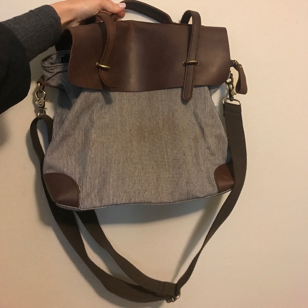 Jesslyn Blake Messenger bag