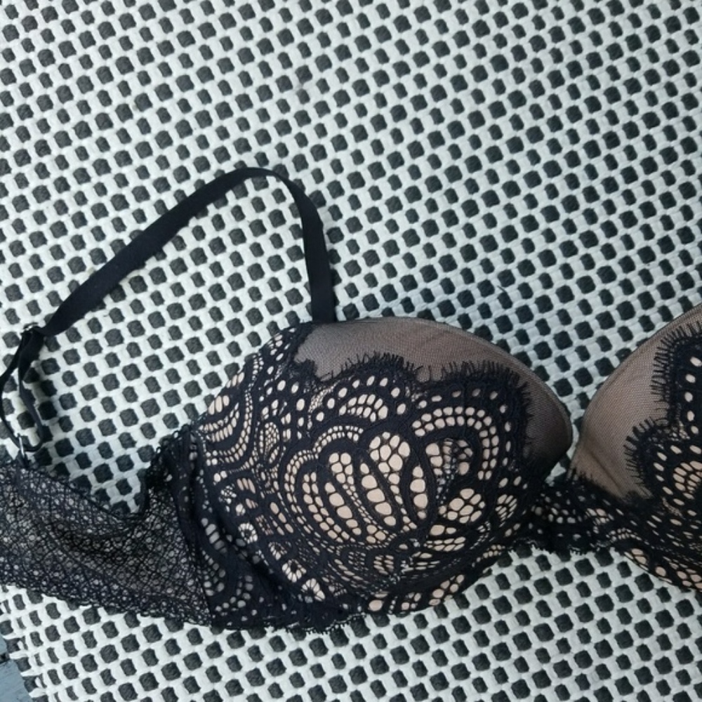 Victoria's Secret 36D Dream Angels lace bra