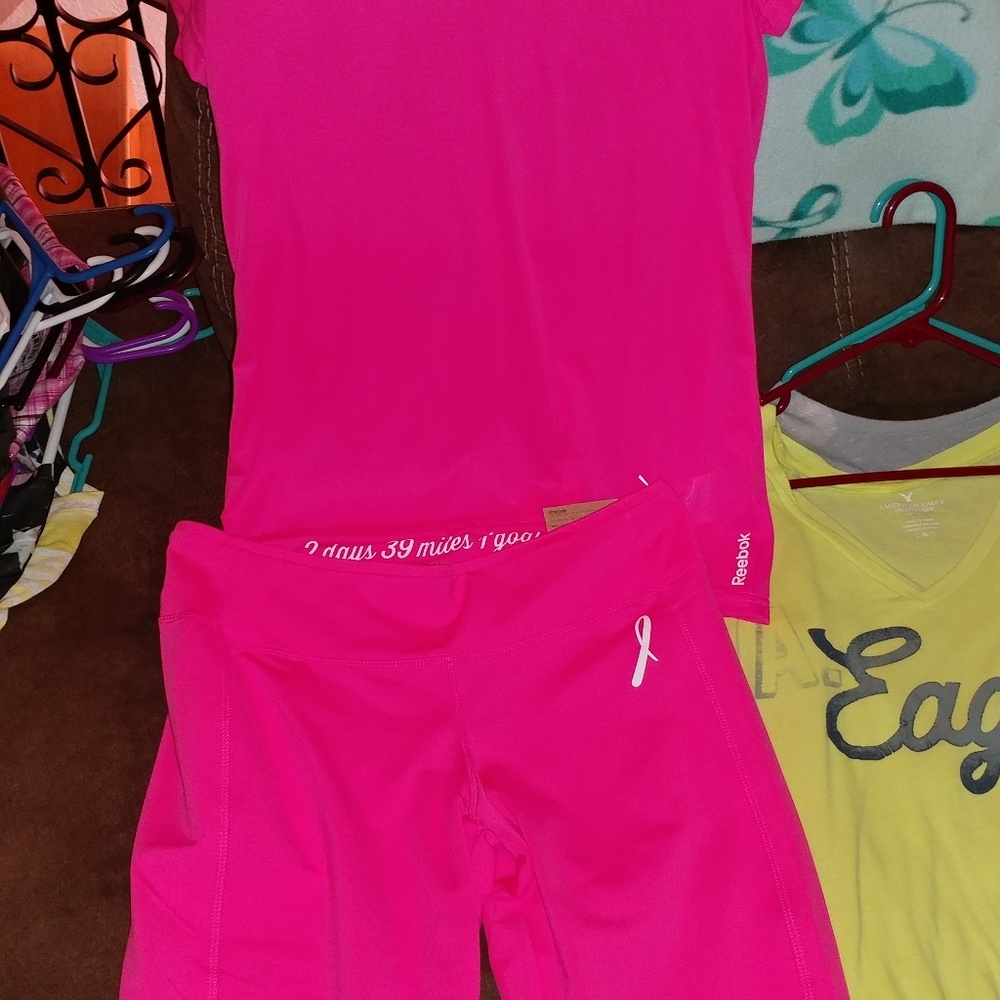 Breast cancer awareness Reebok set