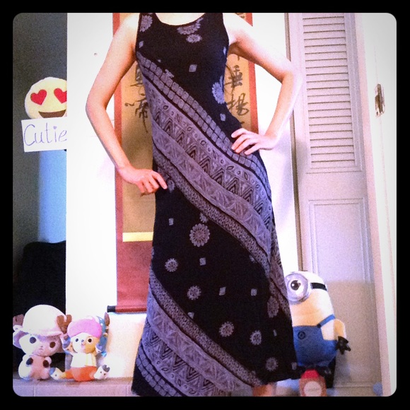 Emblem Deep Blue Dress with Grayish Blue Designs - Picture 3 of 5