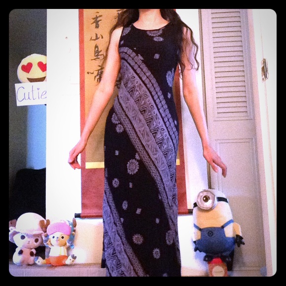 Emblem Deep Blue Dress with Grayish Blue Designs - Picture 4 of 5