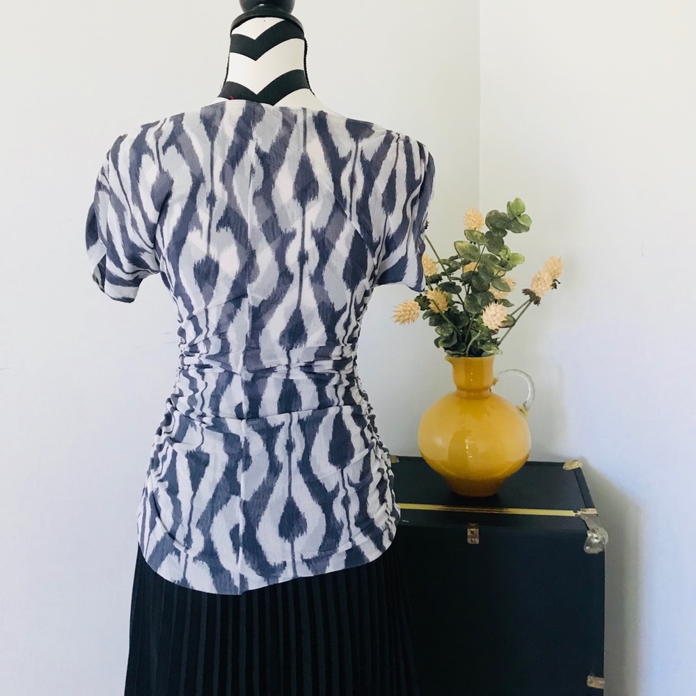 Cache Ruched-Stretch Nylon Top - Picture 3 of 6