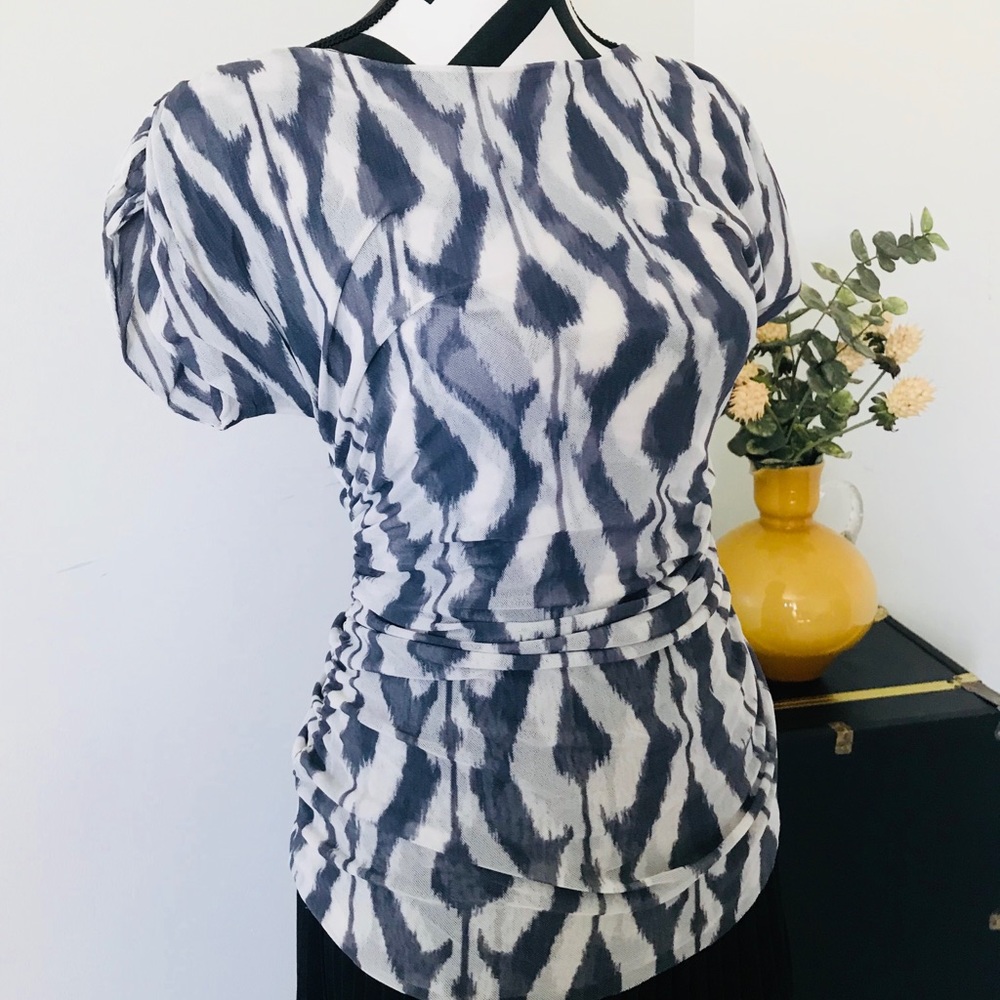 Cache Ruched-Stretch Nylon Top - Picture 4 of 6