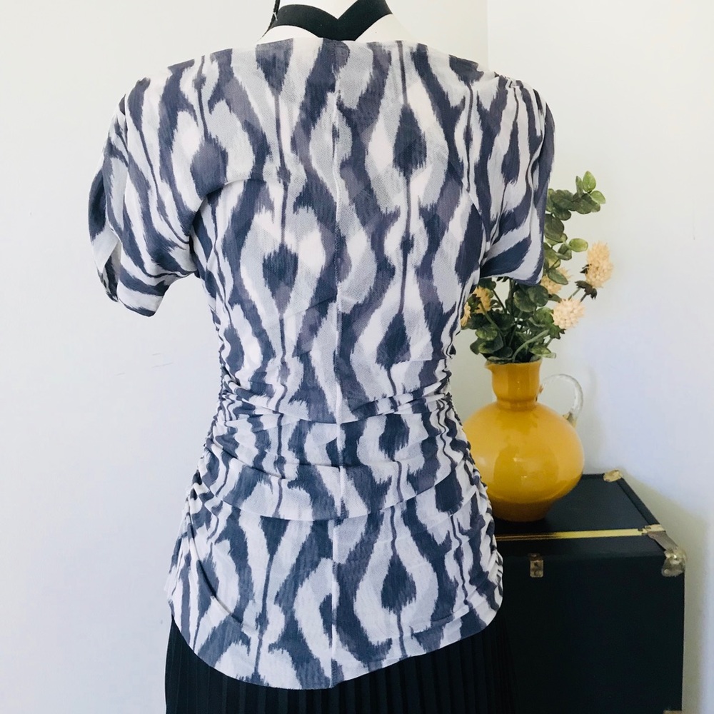 Cache Ruched-Stretch Nylon Top - Picture 6 of 6