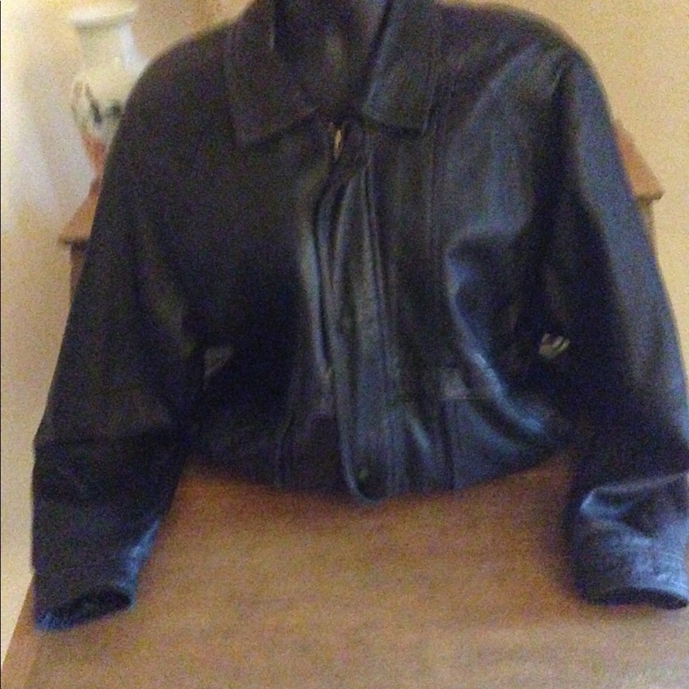 🎉LUCIOUS LEATHER🎉