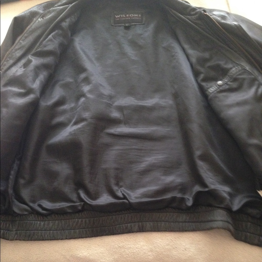 ๐LUCIOUS LEATHER๐ - Picture 5 of 7