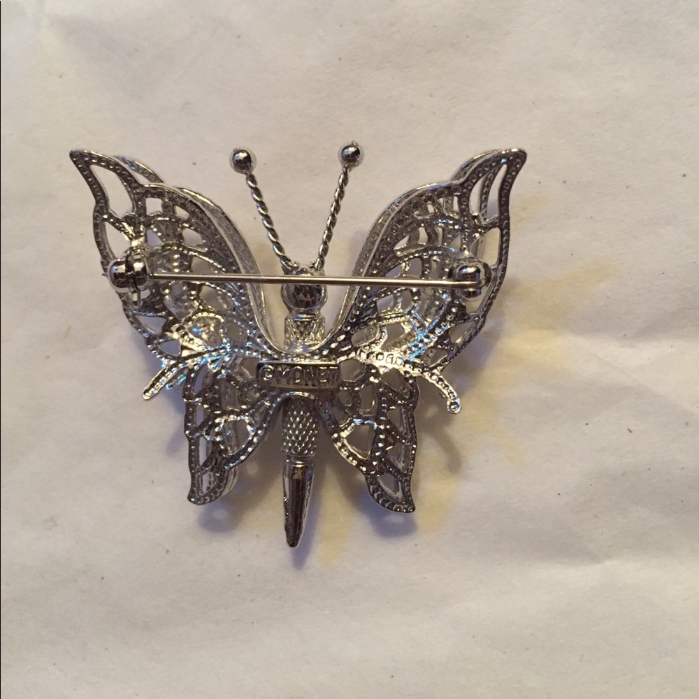 🦋 Butterfly Pin 🦋 - Picture 2 of 2