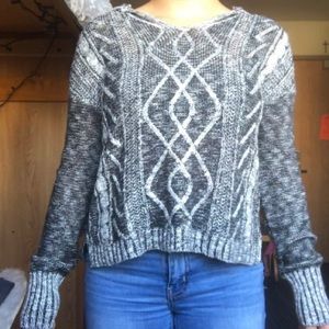 Grey thick sweater perfect for winter!