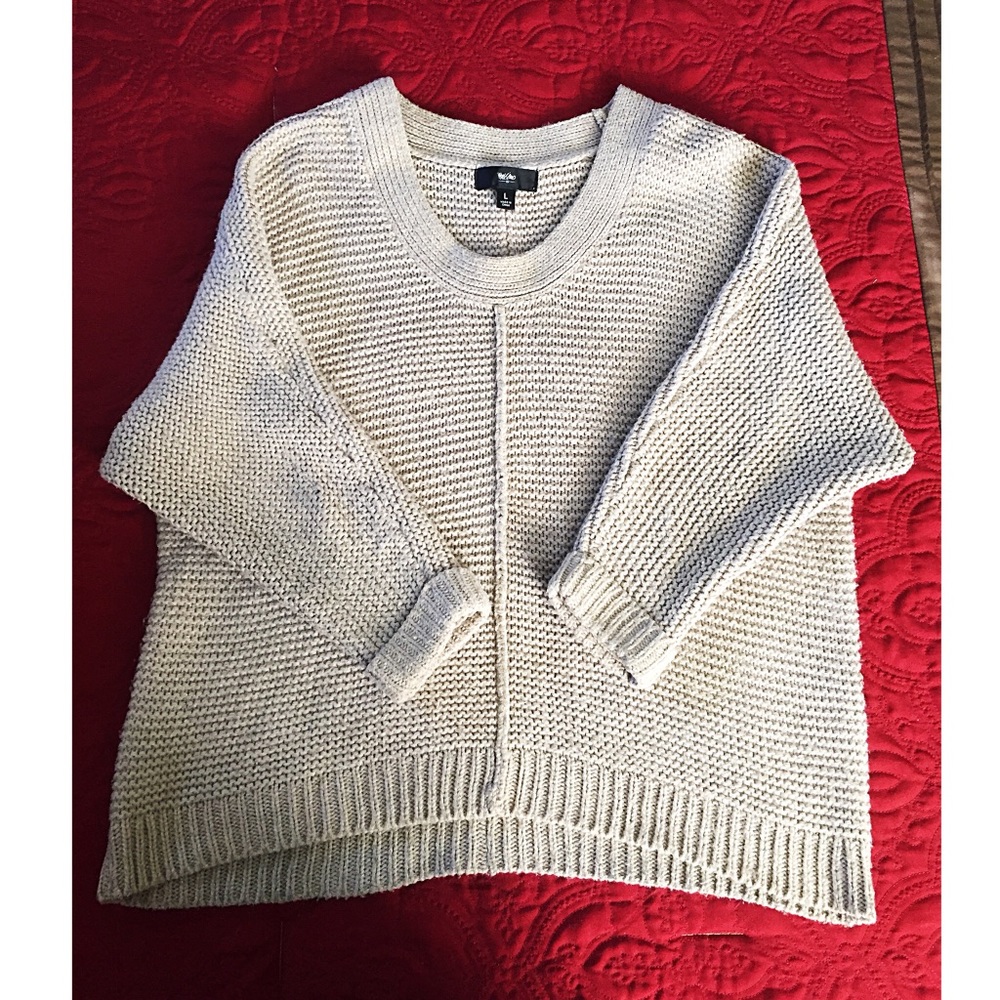 Mossimo Cable Knit Cream Colored Sweater