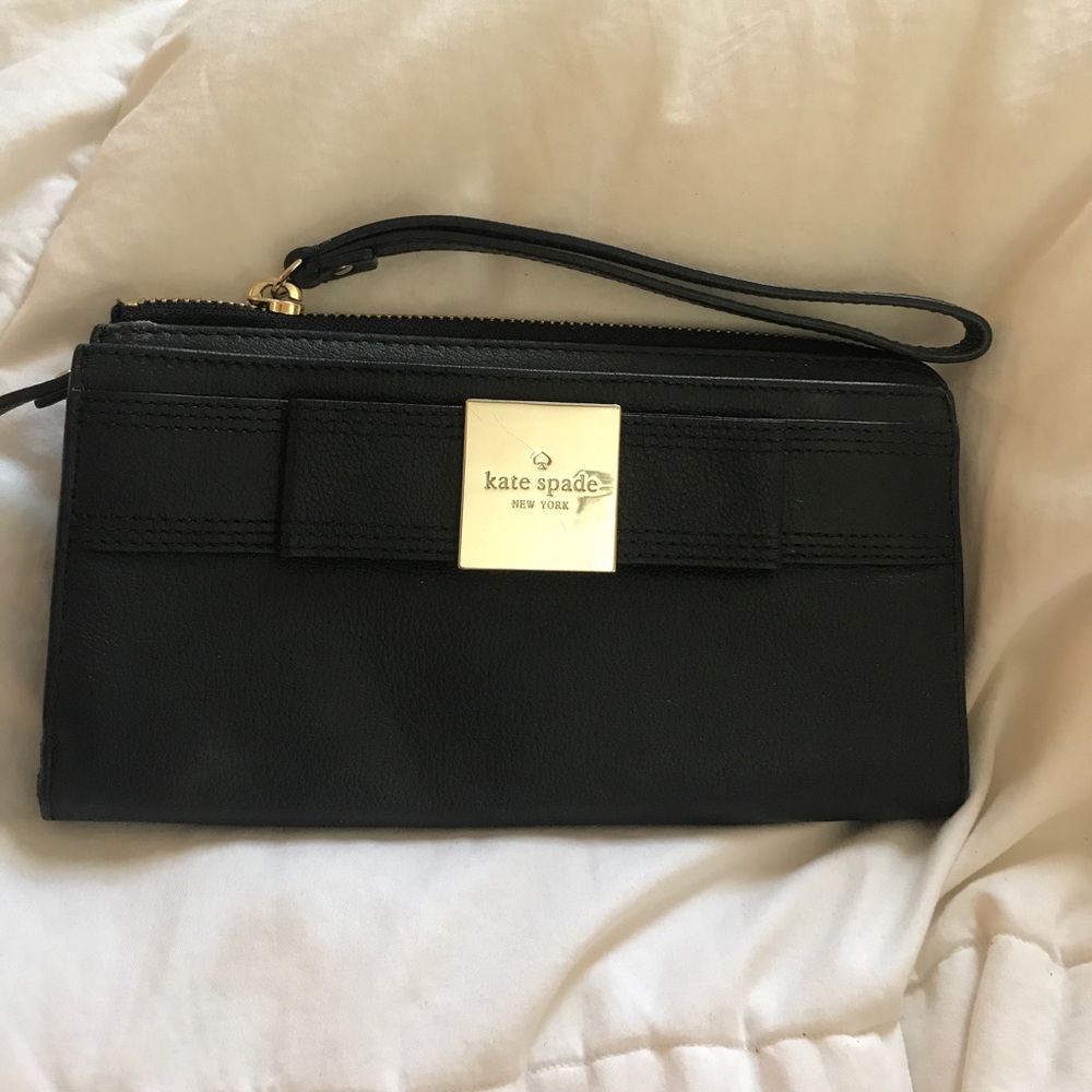 Black Kate Spade Wristlet
