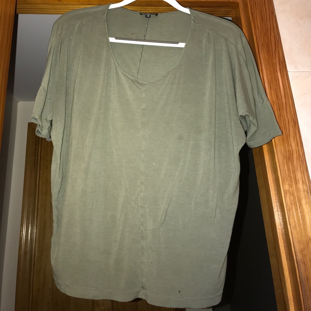 Olive Green Top ‼️‼️