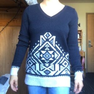Festive navy/white sweater!