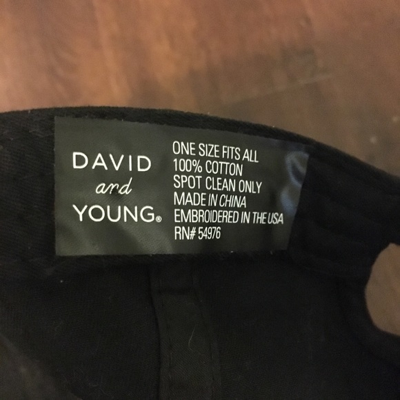 2 Stylish Baseball Hats - Picture 6 of 7